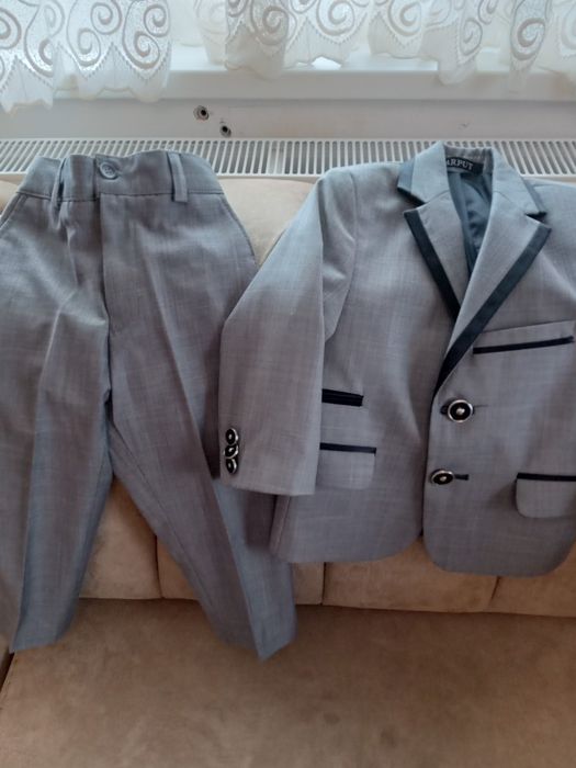 Детски костюми,екип-адидас, суичари,сако,елечета