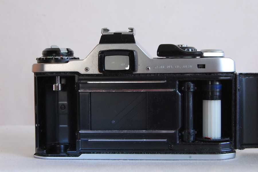 Pentax me cu obiectiv smc pentax m 2 50, aparat foto film clasic