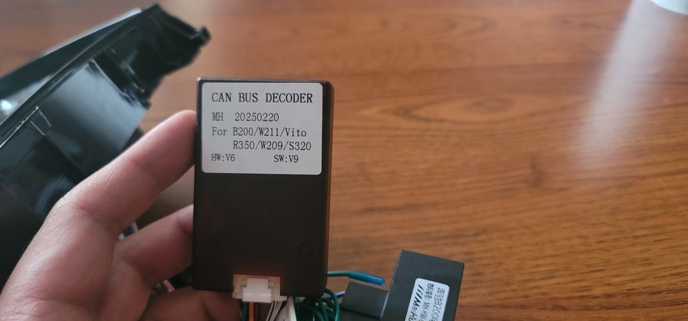 Navigatie Android 14 Universala. 4GB RAM 64GB ROM Octa-Core 1.6Ghz