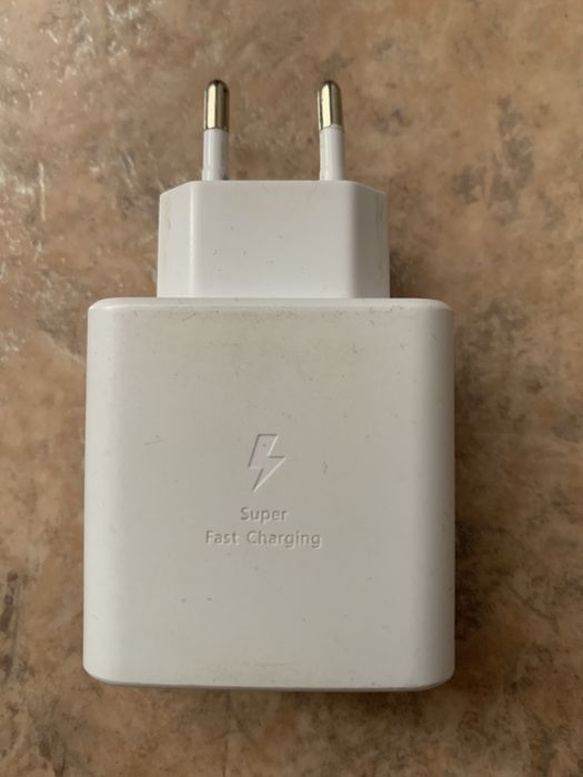 Продам зарядку рабочая