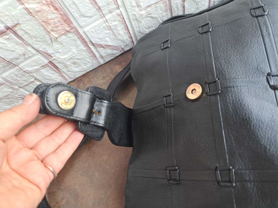 дамска чанта,черна малка кожена чантичка-естествена кожа