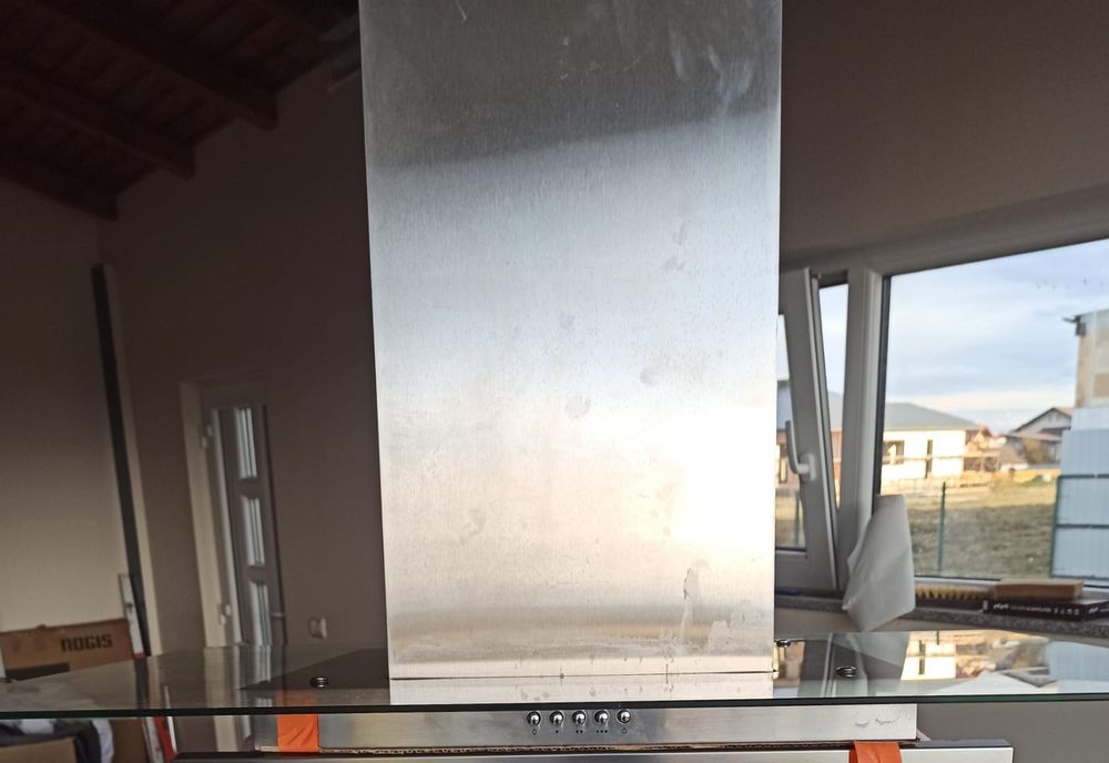 Vand hota din Inox cu raft de sticla pt insula