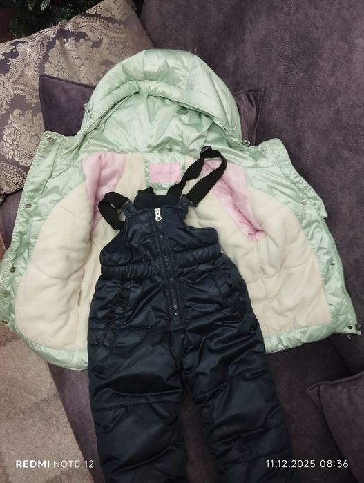 Зимний комбинезон для девочки