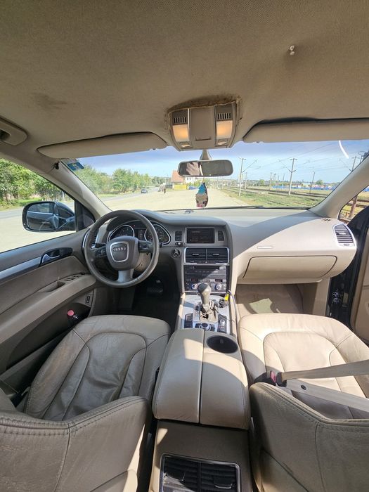 Q7 de vanzare , 3.0 tdi ,5 locuri