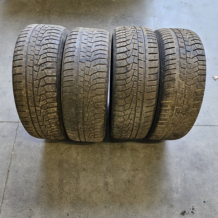 Set 4 anvelope iarnă - Hankook 205/55/17 - dot an 2023/săpt 25