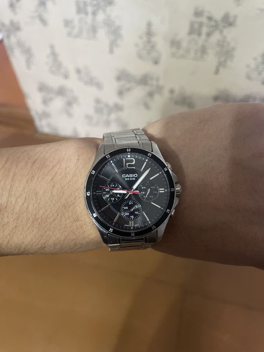 Наручные часы Casio