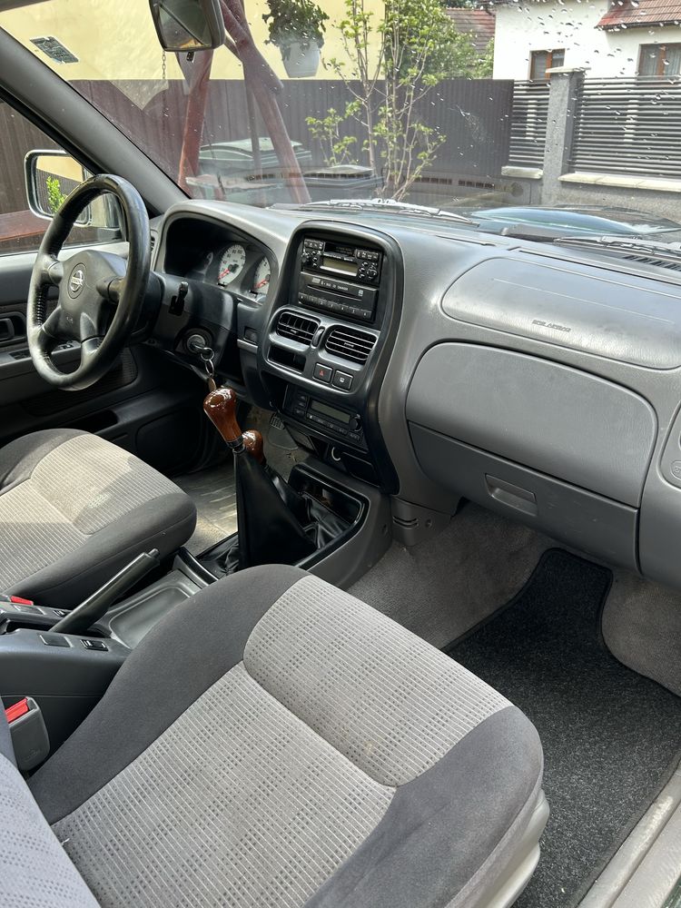 Nissan navara d22