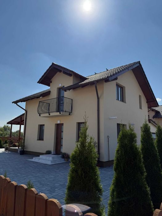 Vand casa noua caramida 120 mp Reghin