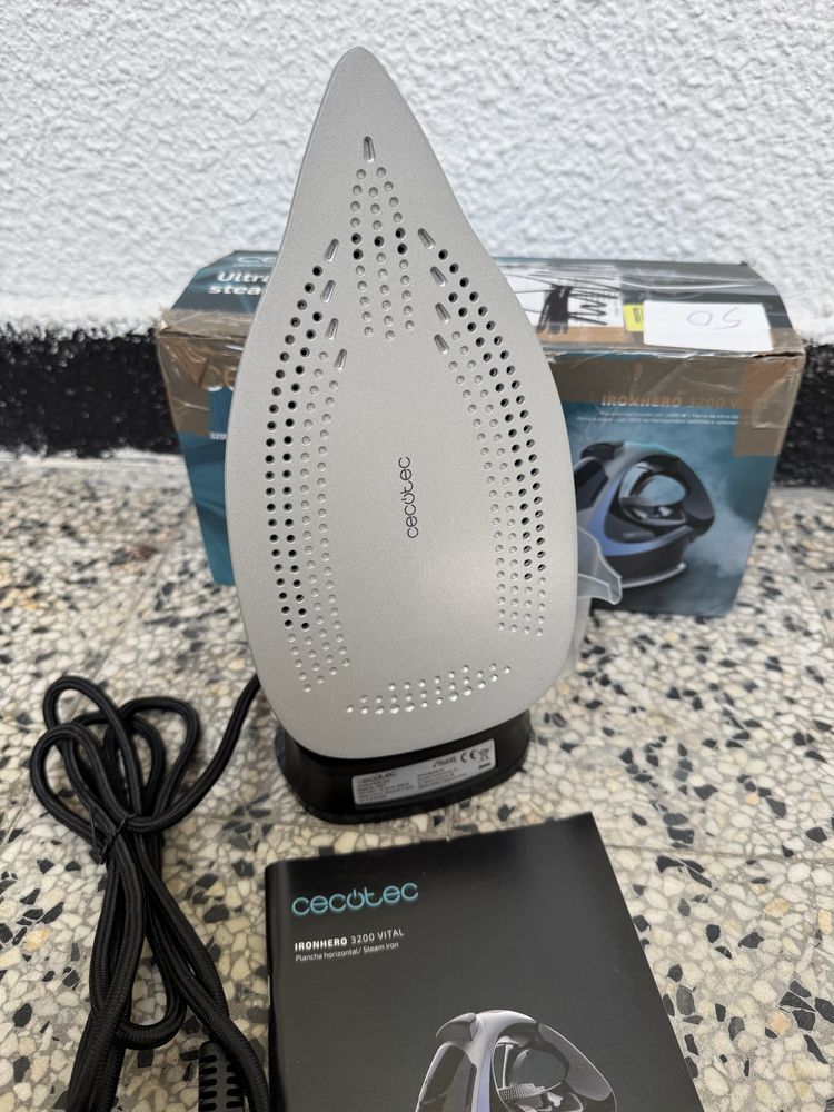Мощна Парна Ютия Cecotec IronHero 3200 W Vital (01871)!