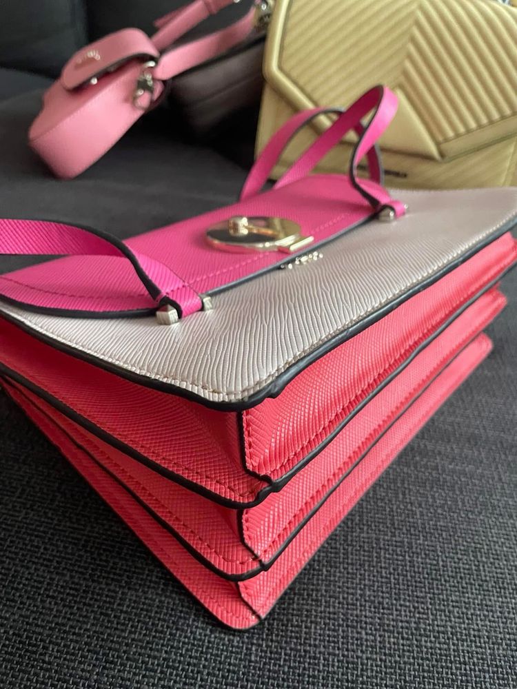 Оригинална чанта Guess