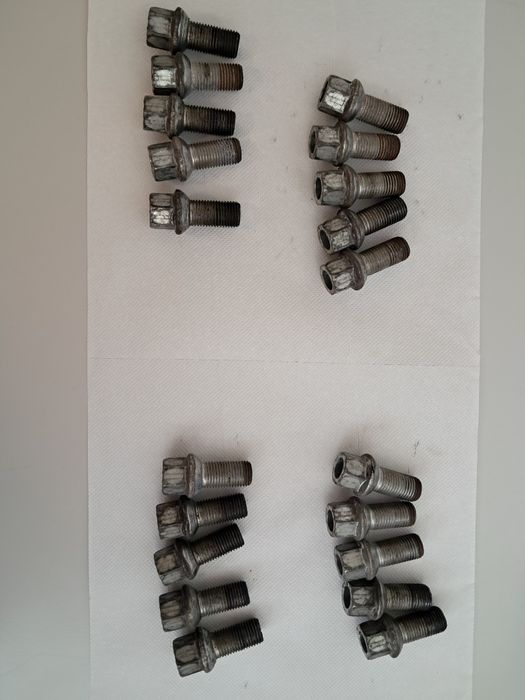 Vand prezoane originale VW/Skoda/Audi/Seat 2018 + capacele