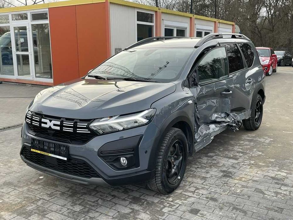 PIESE Jogger | Bară | Capotă | Far | Aripă | Grilă | Ușă | Oglindă...