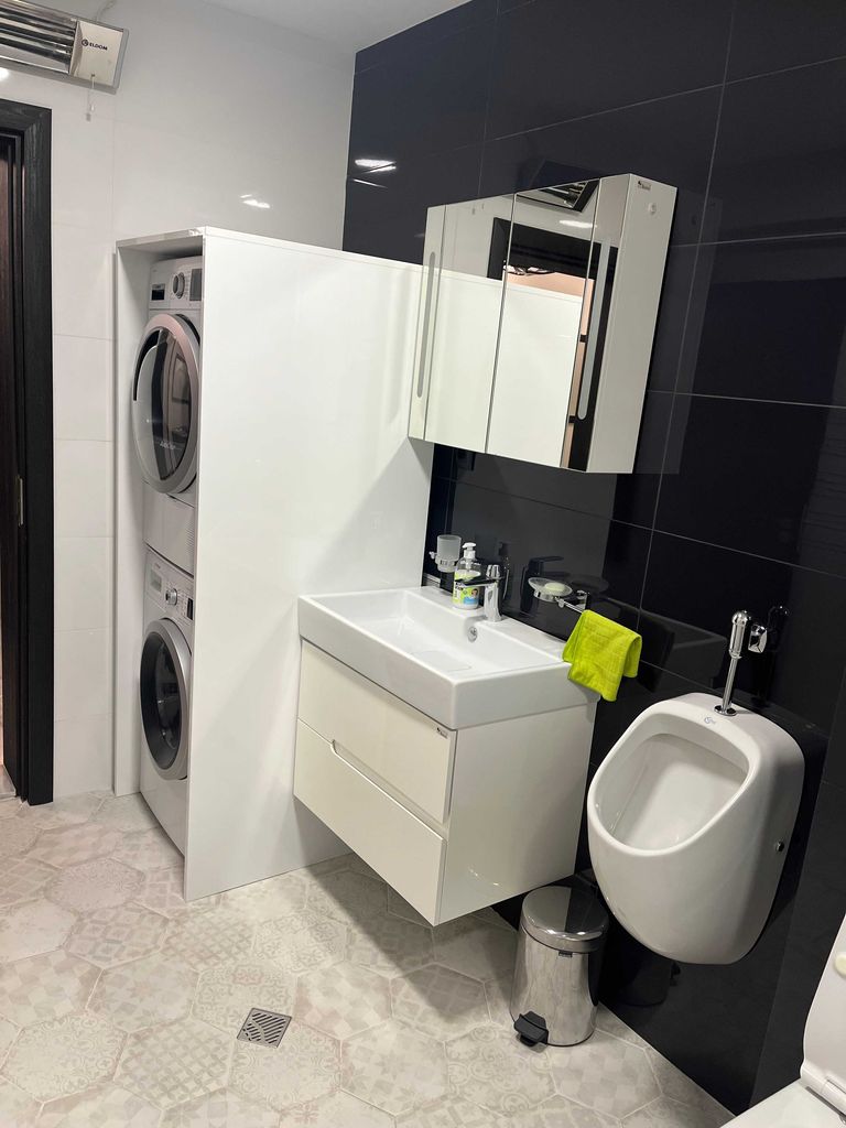 Продава се Тристаен апартамент в Свиленград - 116 кв.м за 1811 €/кв.м - Снимка #9