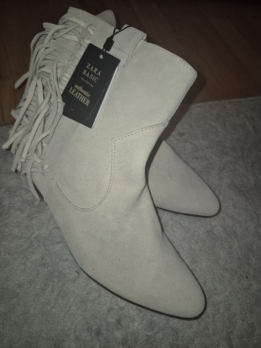 Zara модерни ботички