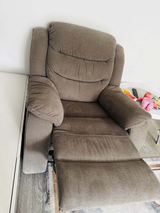 Set canapea si fotoliu