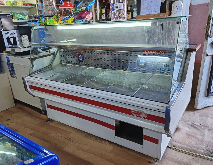 Vitrina frigorifica orizontala,lungime 1,75cm stare foarte de funcțion
