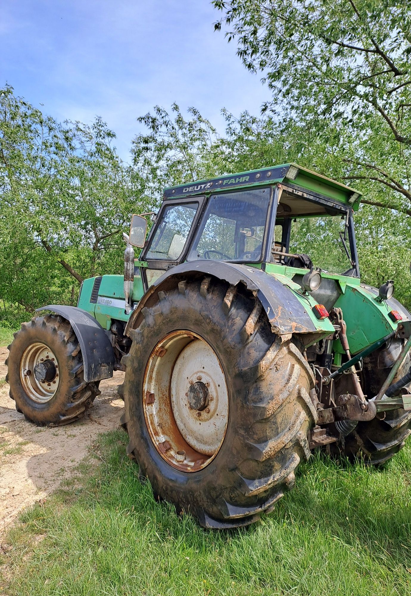 Vând tractor DEUTZ DX 160