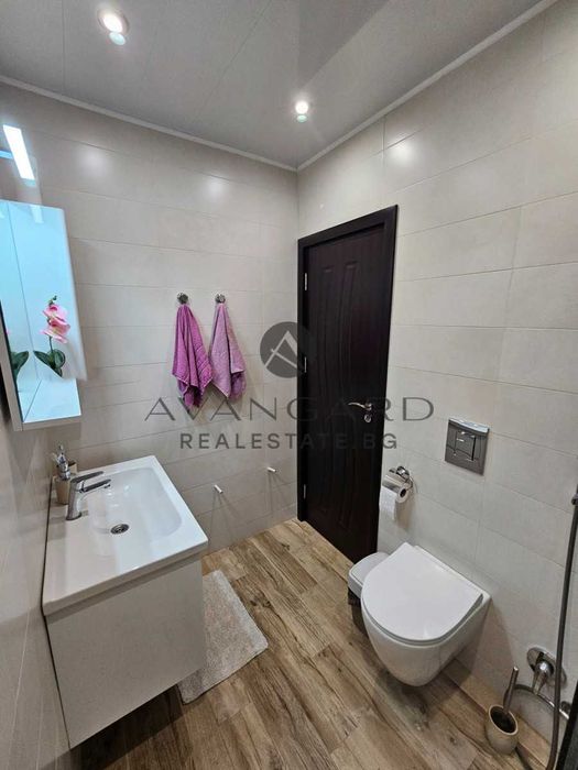 Продава се Тристаен апартамент в Пловдив, Кючук Париж - 94 кв.м за 1766 €/кв.м - Снимка #12