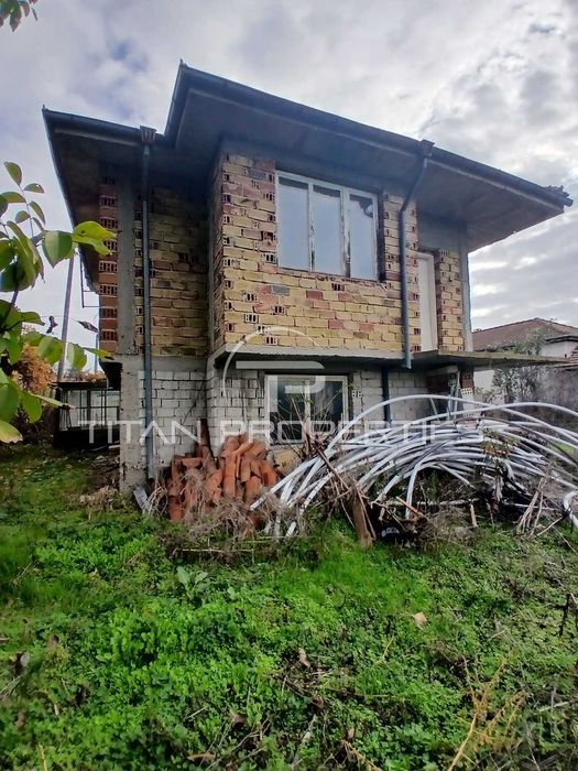 Двуетажна къща в Ръжево Конаре