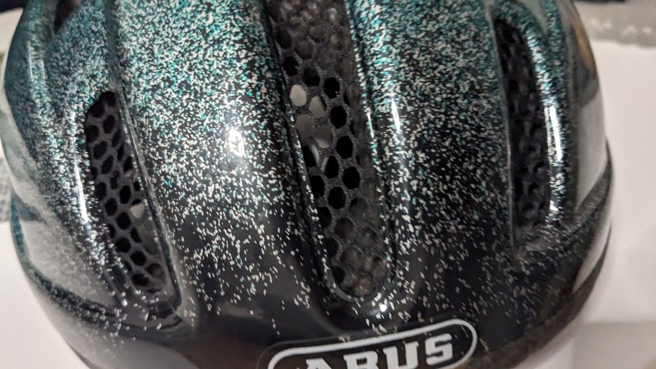 casca  bicicleta Abus marimea 52 conditi bune