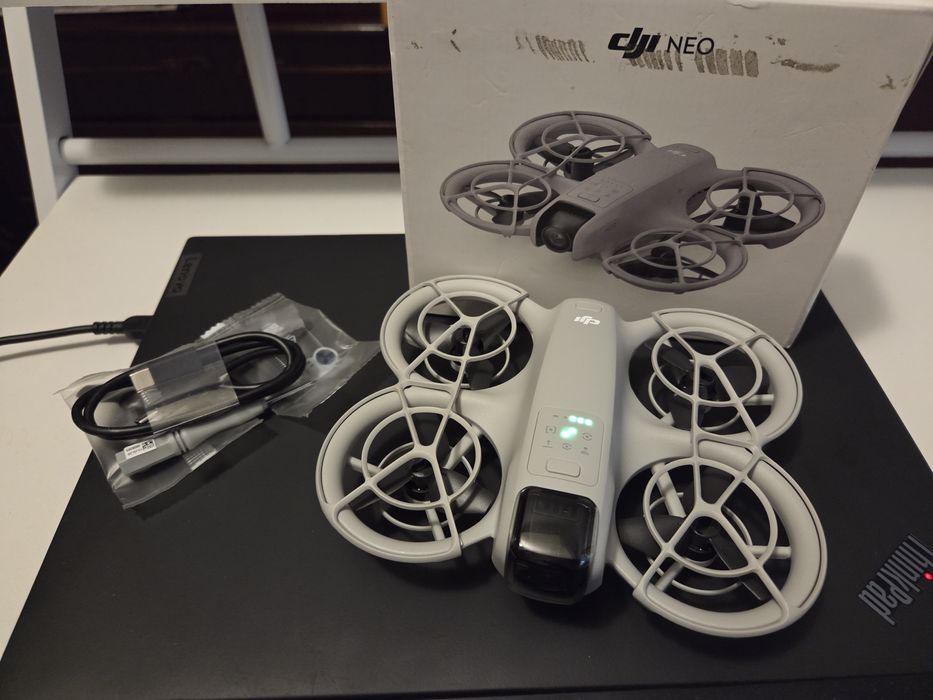 Drona DJI Neo Gray