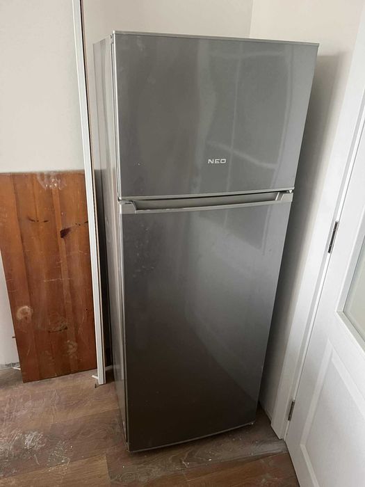 Хладилник NEO, инокс, фризер отгоре