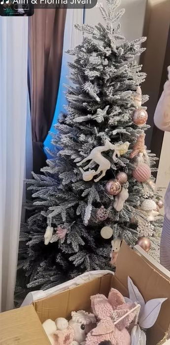 Brad de crăciun 1.80 m