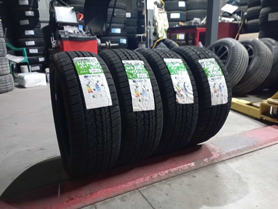 Anvelope Autogreen 215/50/17 Noi De Iarna