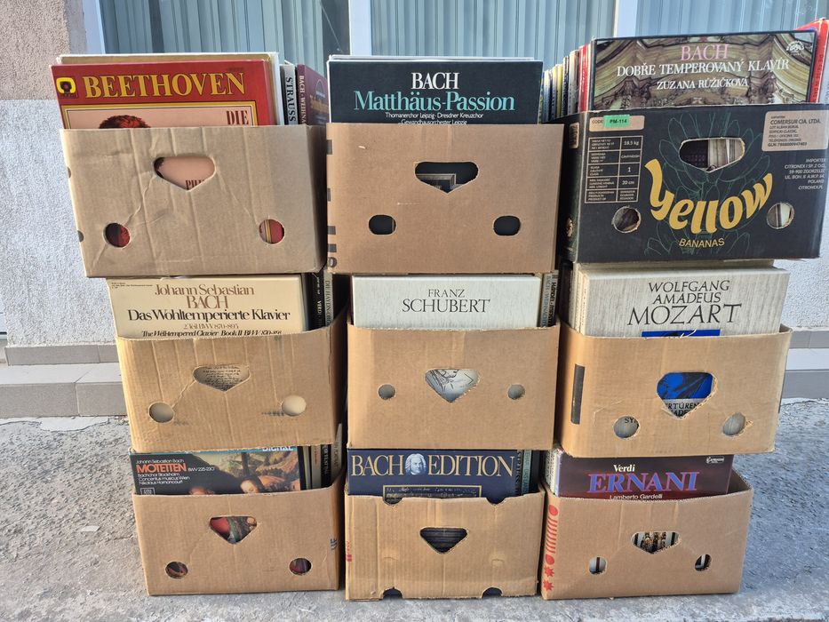 Vând Lot Discuri Vinil colectie 200 in stare buna cu muzica clasică