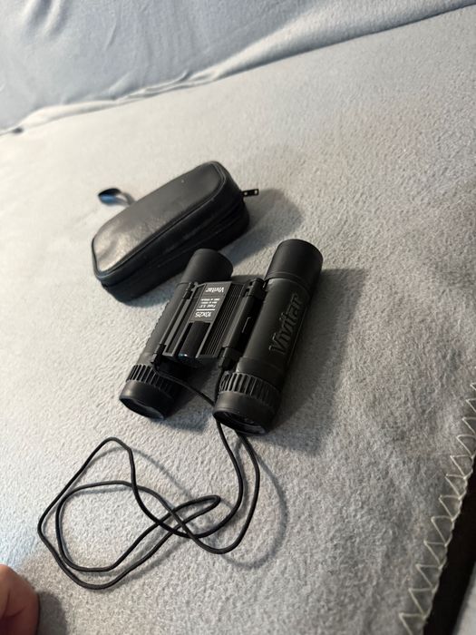 Бинокъл Vivitar !