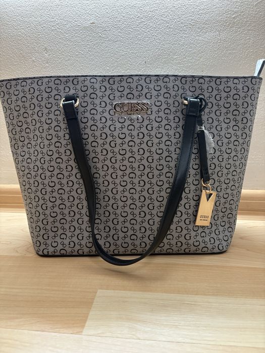 Чанта Guess оригинална
