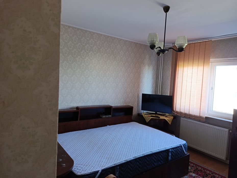 Direct proprietar vand apartament 3 camere 71 mp in zona Exercitiu