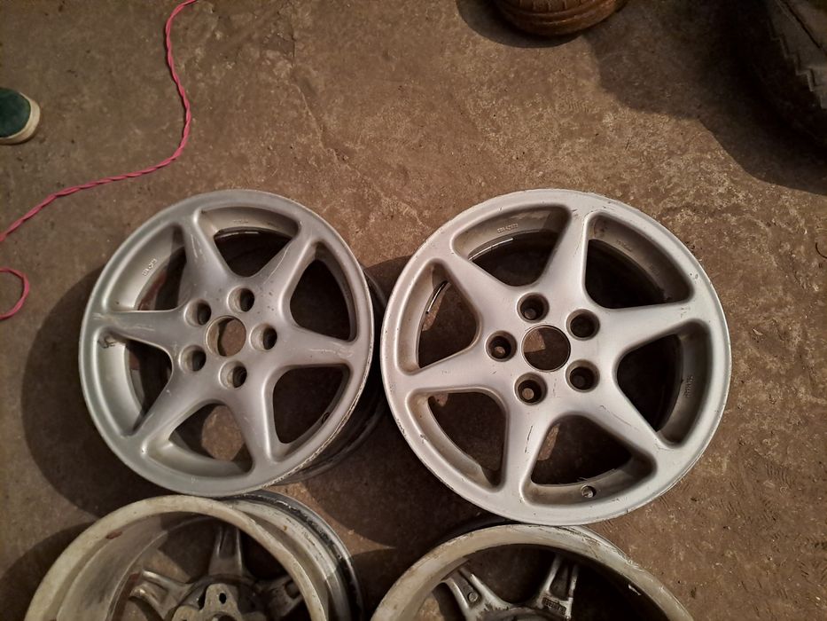 Продам комплект дисков на Пассат В 5