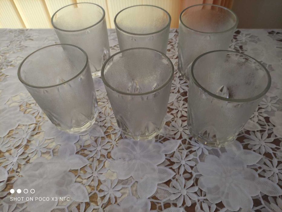 Стъклени чаши за водка и безалкохолно-6бр.-20лв.
