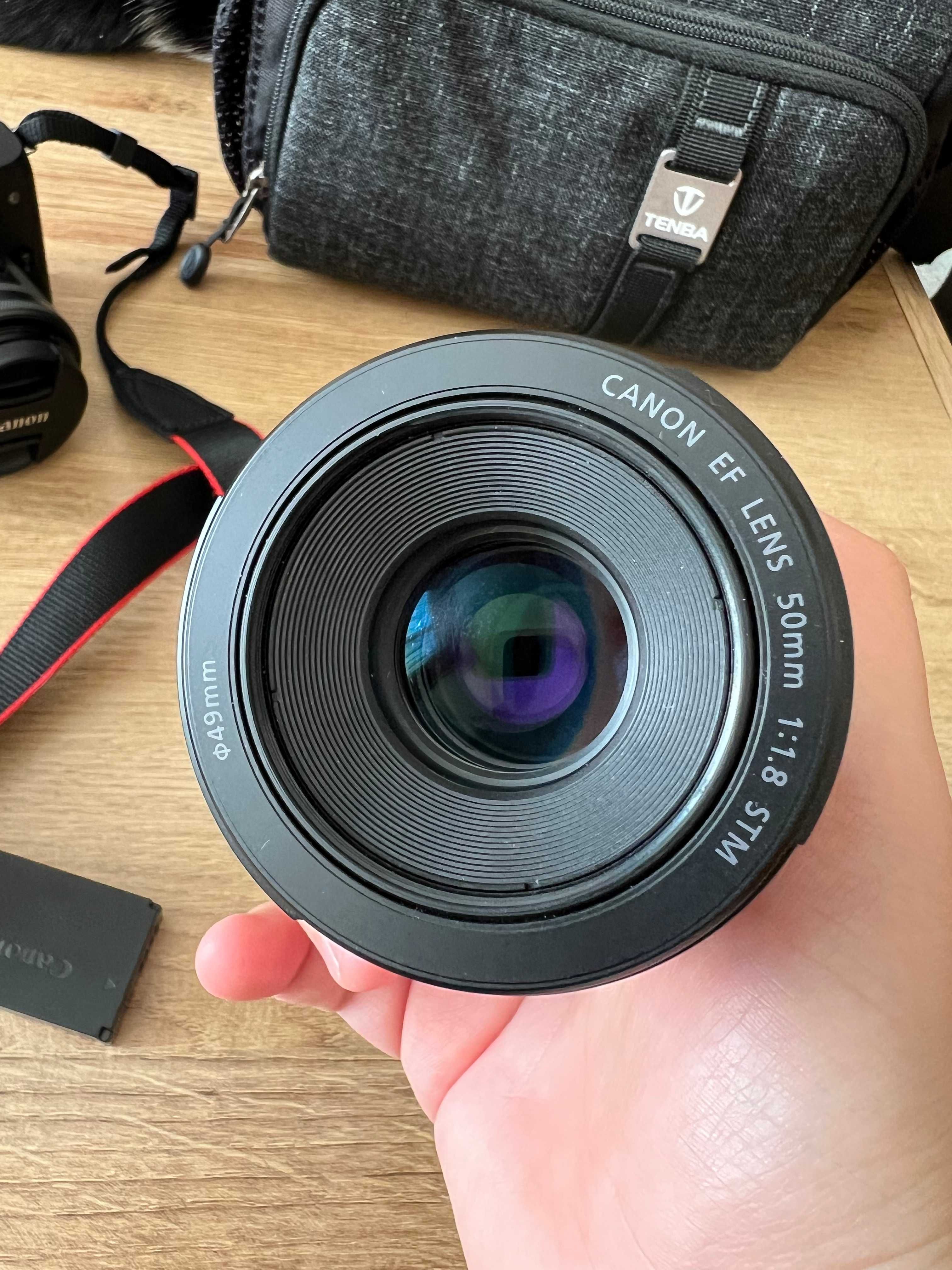 Комплект Canon EOS M50 + адаптер  + стоков и EF‑M 15‑45мм обектив