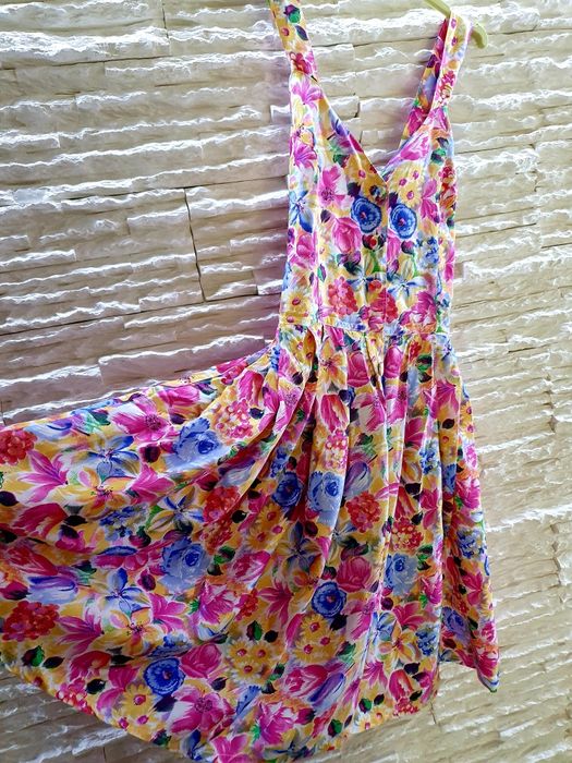 Rochii si fuste marimea s/m