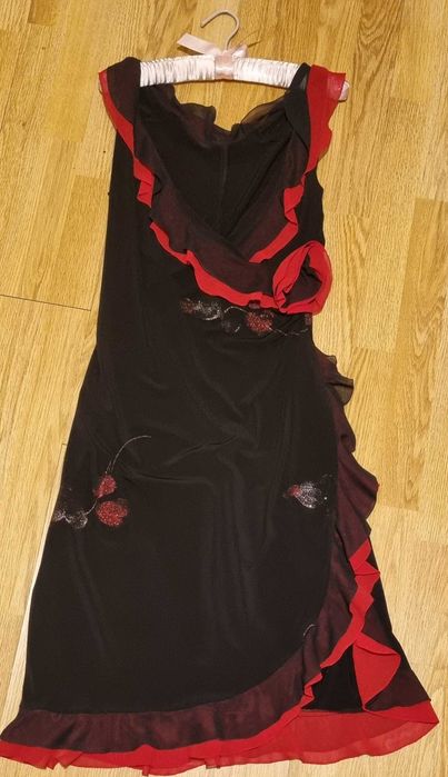 Rochie neagră subțire