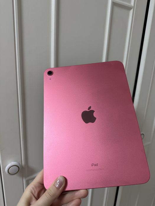 iPad 10 оригинал практически новый