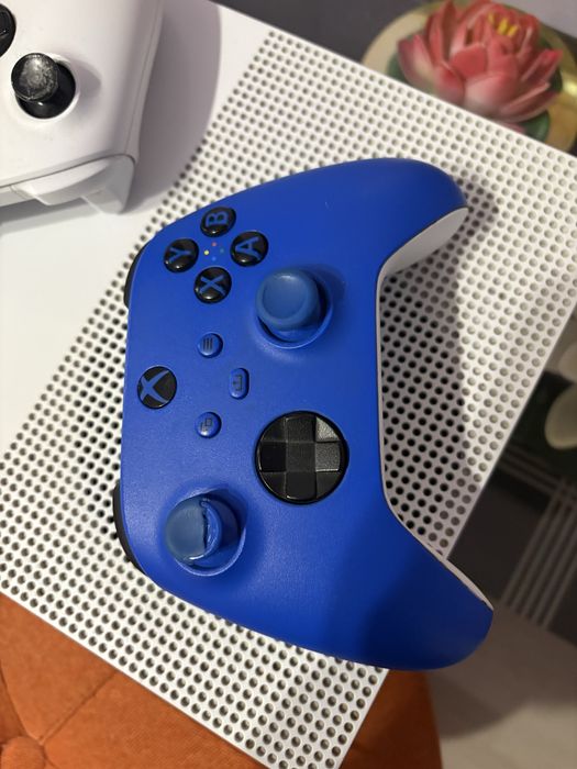 Vand consola  xbox one s