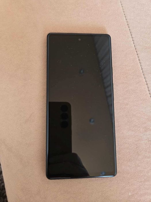 Google Pixel 6a  - с кейс