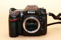 Nikon D7100  Zoom AFS Nikkon 16-85/3.5-5.6 VR-ED Grip MB-D15