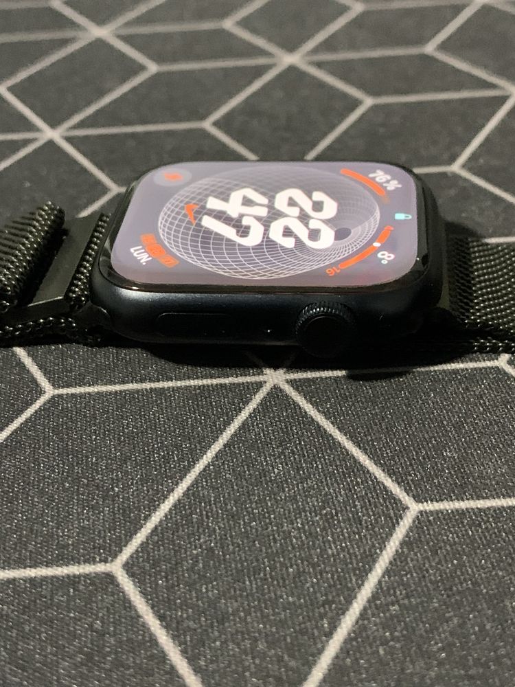 Apple Watch 9, 45mm Midnight M/L, GPS, Aluminium Case în garanție