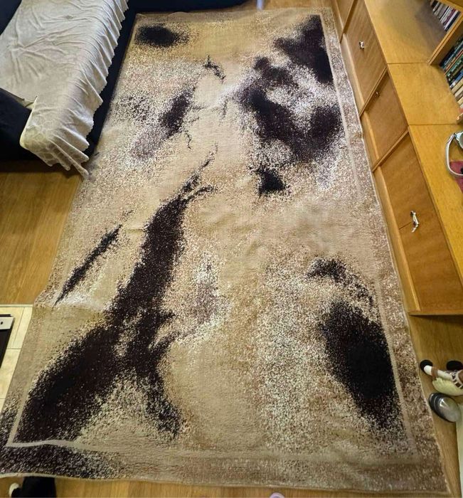 Продавам килим 193см/320см . Производител Сливен