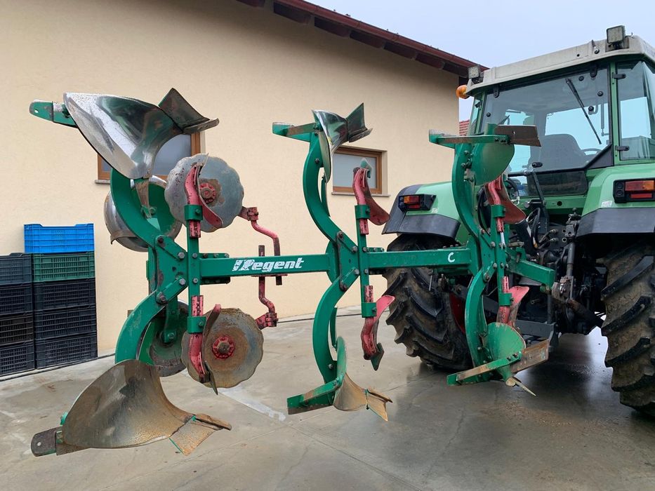 Plug Regent reversibil, 3 brazde