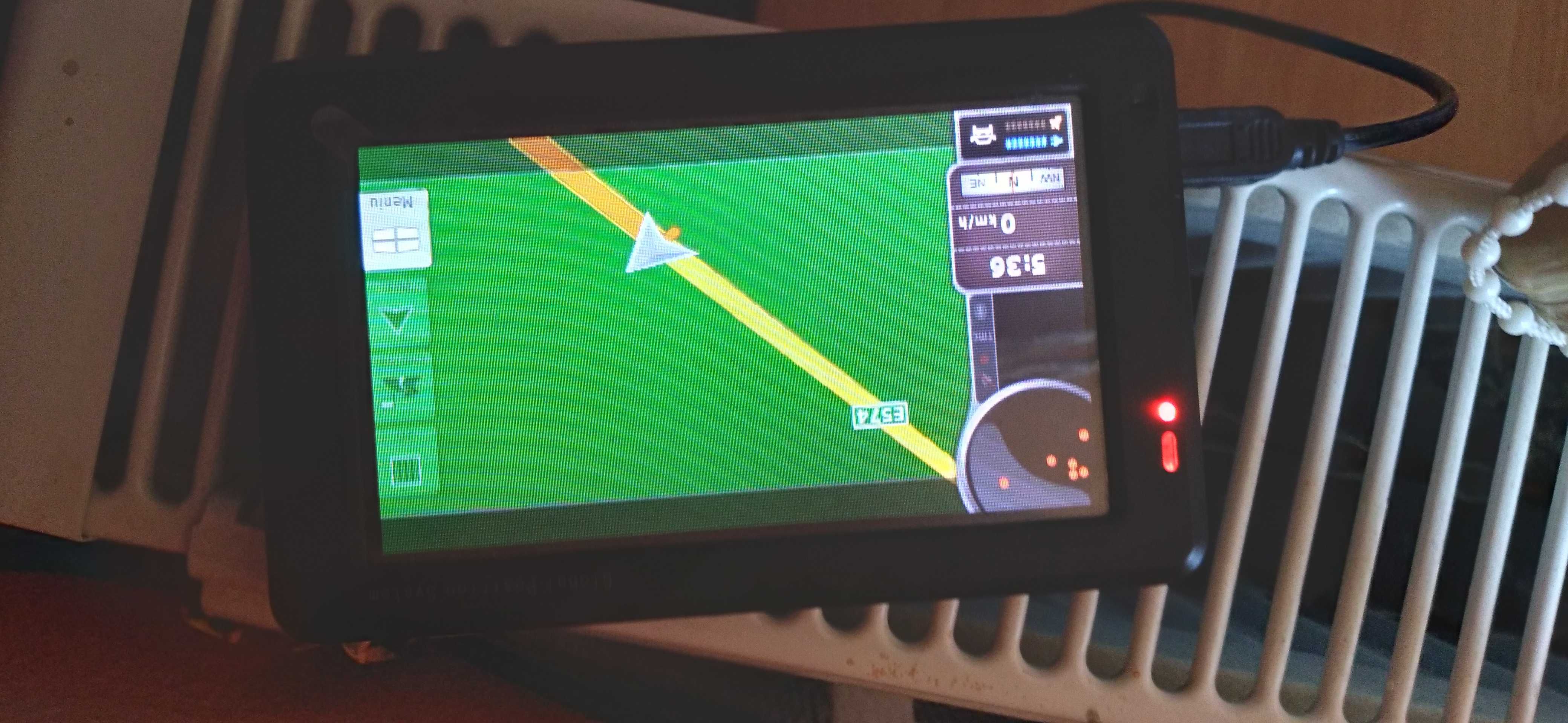 GPS cu IGO +suport parbriz