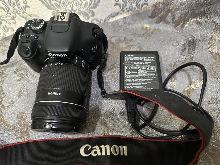 Фотоаппарат Canon EOS D600 EF-S 18-135 IS