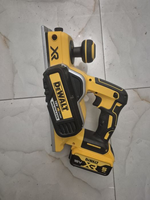 Rindea electrica dewalt dcp580