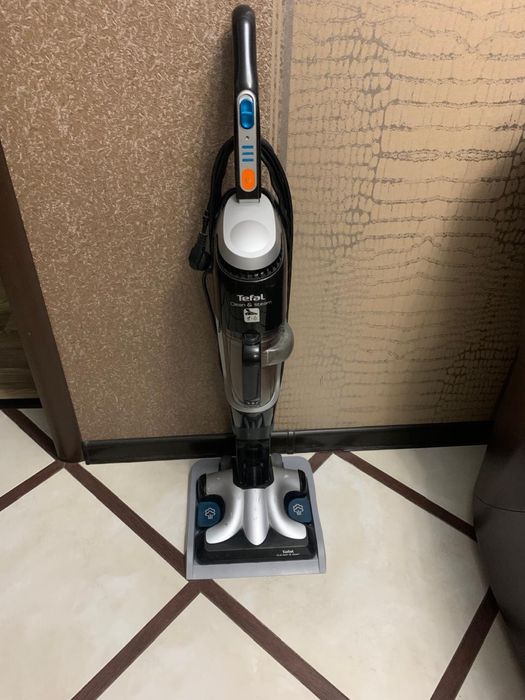 Продам паровой пылесос Tefal
