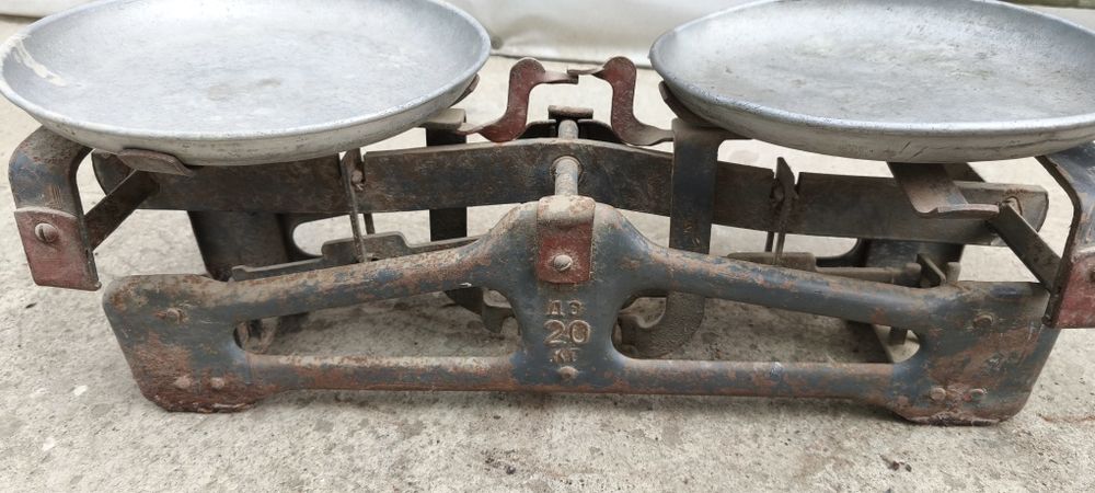 Весы старинные (антиквариат)