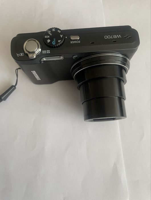 Samsung WB700 14,2Mpx,18 x zoom optic afisare data si ora,impecabil